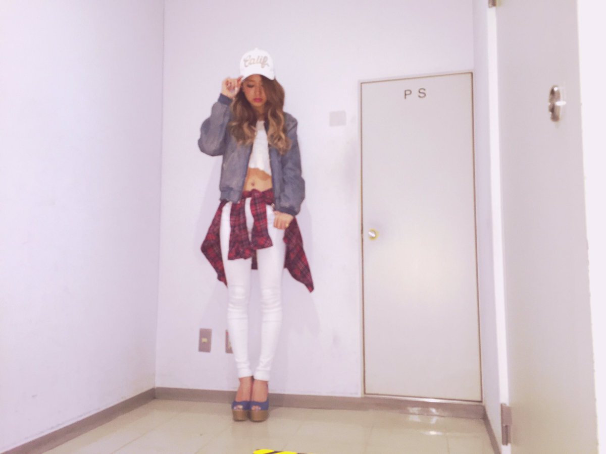 みちょぱ 池田美優 今日着てたdieselのジャケットが可愛すぎてお気に入り T Co Av7vw3ysdg