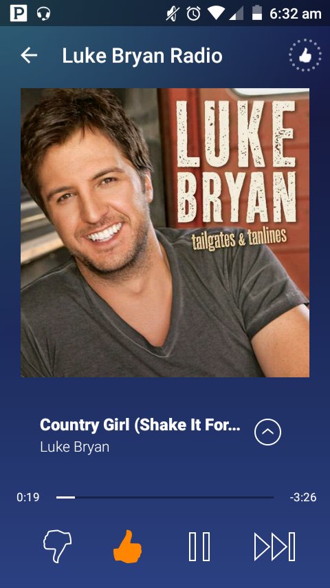 Who loves Luke Bryan's  music?  ❤❤