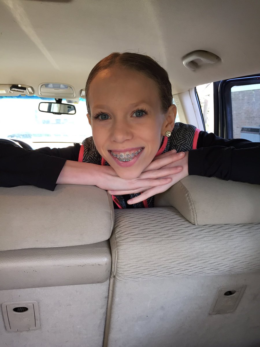 jacquelin3e's tweet photo. Papa T always has to take a "goodluck" pic before I dance 
#tanaf #palehands #itsmakeup https://t.co/OJf5UY9uzd