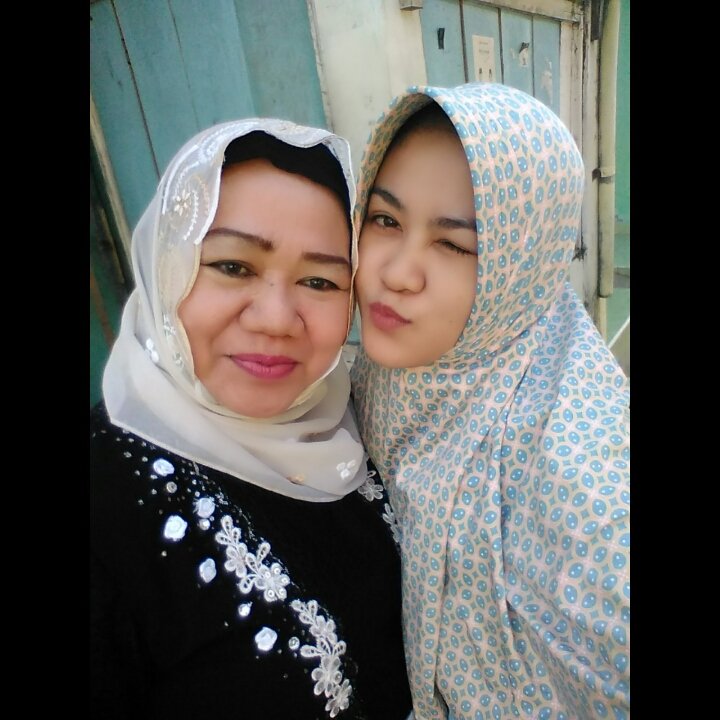 missintana's tweet photo. @goodtimes_NET syukur memiliki best moma.Single parent yg membesarkan 4 ank. Love mom😘🙏 #goodtimesbersyukur https://t.co/iN6b4hcKpV