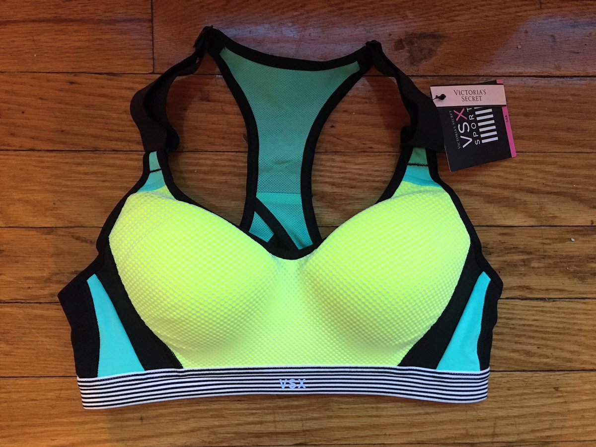 sweatingchamp's tweet photo. New #vssportsbra equals a very happy workout. Thanks @CHAARG + @VSSportOfficial for the free #CHAARGSBFP gear! https://t.co/cCc7IXBwvQ
