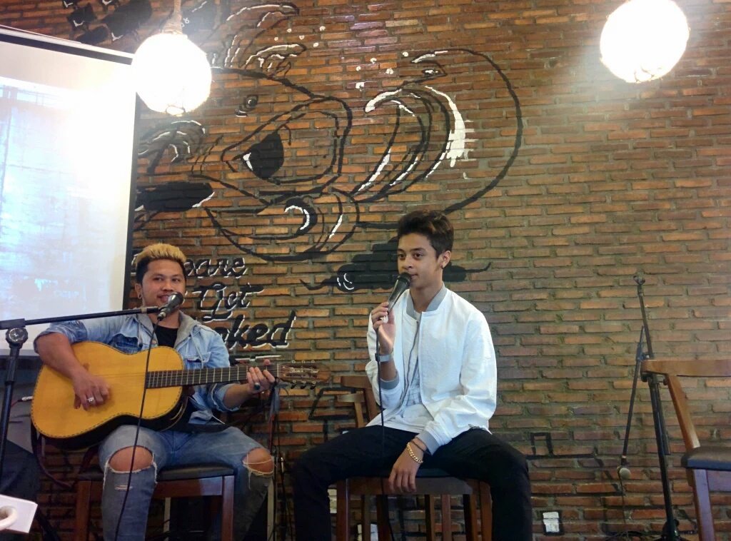 Dinner Secret Session &amp; Launching #MVJuaraDiHati <a href="/bastiansteel/">Bastiansteel</a>