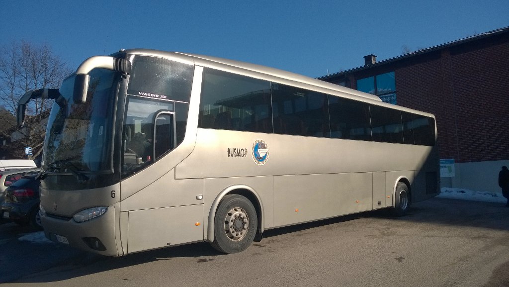 Era00Edari's tweet photo. Kirkkaassa kevätauringon paisteessa #Busmo vie vielä kerran. https://t.co/7tDM6ZlMSo