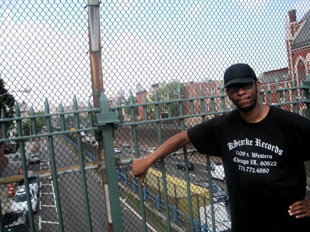 Itw de Tevo Howard sur @gramaphonechi, Wax Trax &amp; les pionniers de la house entre autre bit.ly/1RFIIjn