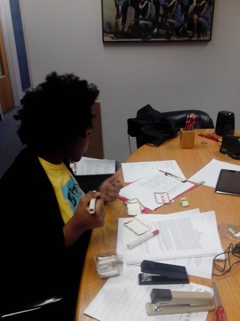 Teen Ambassador Majula helps us get ready for #MuseumDayLive