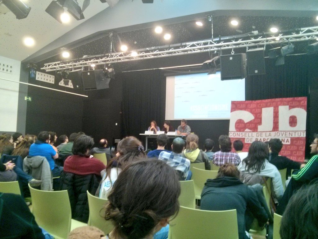 S'acomiada <a href="/mhhuguet/">M H Huguet</a> com a presidenta del <a href="/cjbcn/">Consell de la Joventut de Barcelona</a> Moltes gràcies per la feina i força en el teu nou camí ✊