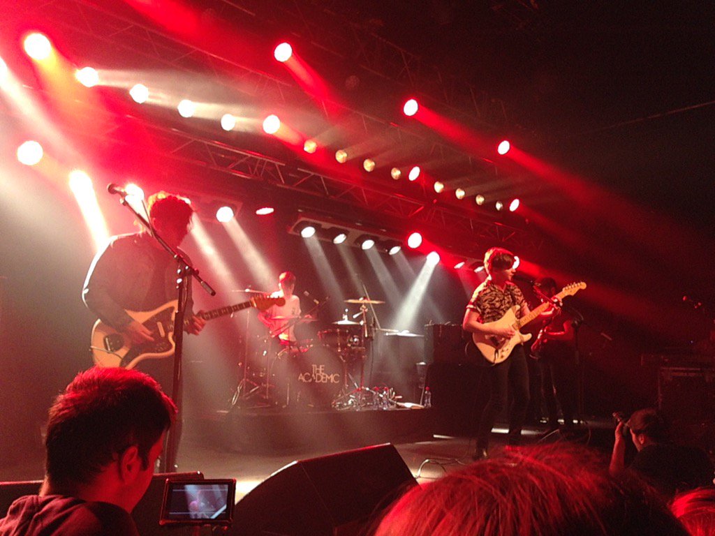 Devinion_xo's tweet photo. @TheAcademic amazing gig last night #theacademic  #vickerst https://t.co/ObfwFiWiJT