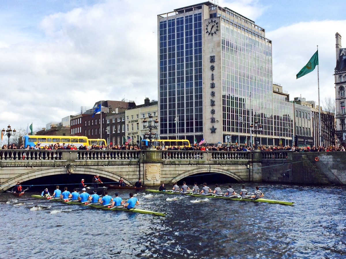 DAVIDLYNCHY's tweet photo. #GannonCup #TCD v #UCD #boatrace @tcddublin v @ucddublin 🚣🚣🚣 https://t.co/Ap0zA19mmt