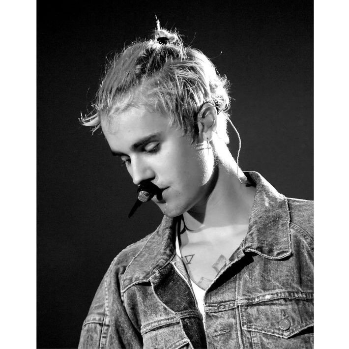 rutszm's tweet photo. Day 1 complete #PurposeSeattle #PurposeWorldTour https://t.co/ZaA7D1uZED https://t.co/4gAm3MnMx1