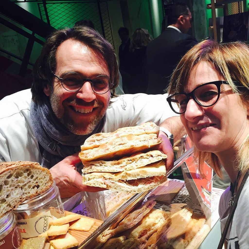 elna75it's tweet photo. Il #doppiocrunch di @saporeverona non è #glutendairyfree e a noi piace tantissimo #food #f… https://t.co/Jy0PC3DG9e https://t.co/cvIbnEdn1E