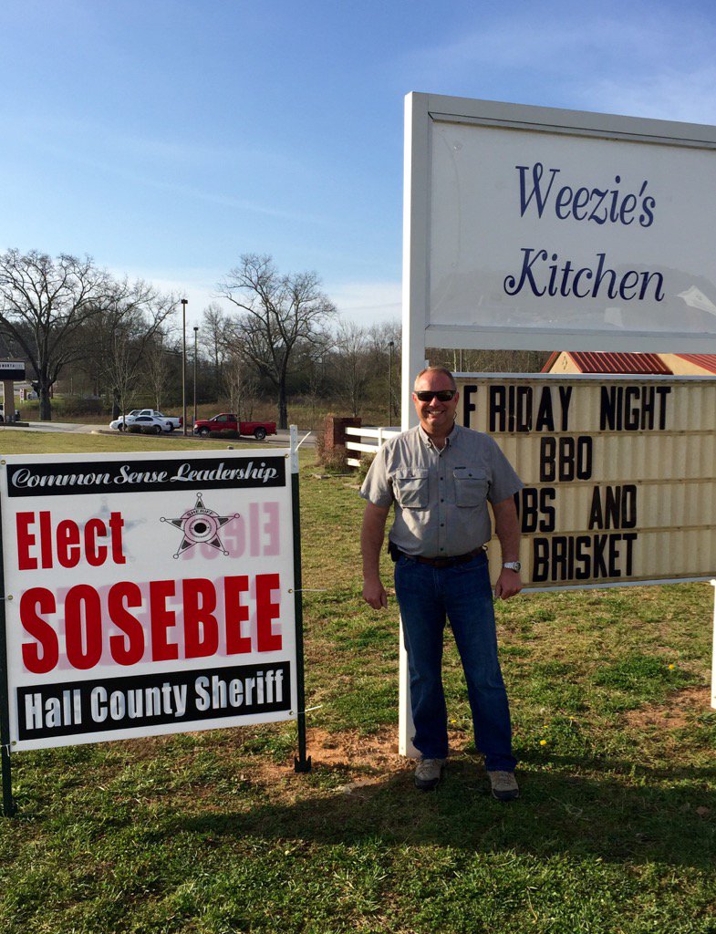 sosebeeforhall's tweet photo. Thanks Wheezie's Kitchen for the large sign placement! https://t.co/OhBrAHoF1k