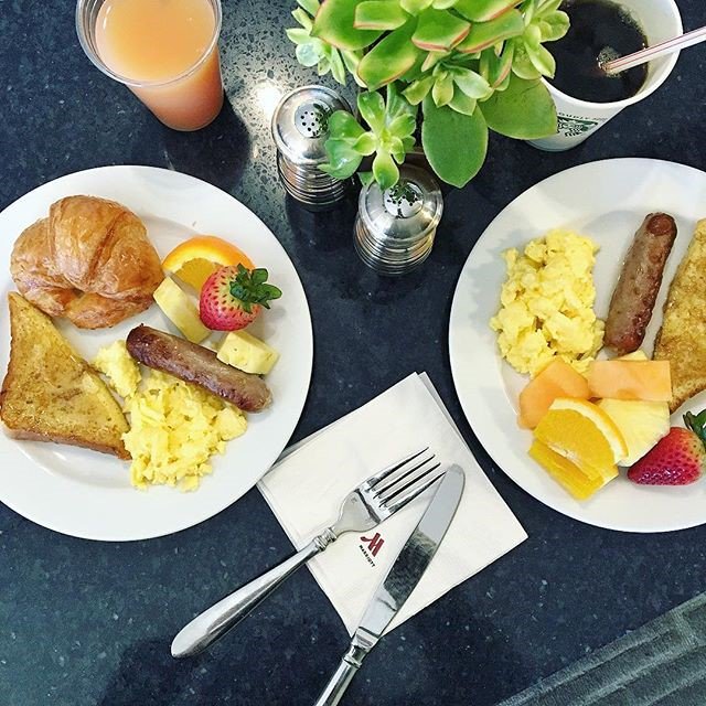 vailmarriott's tweet photo. Cover all food groups with breakfast at First Chair! #vailmarriott #buffet #fuelup #startyourdayright https://t.co/4jIXkm6yLt