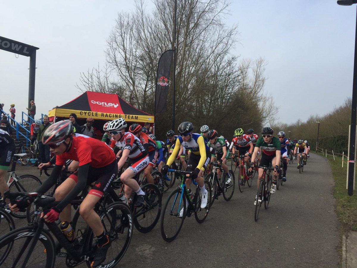 Corley_CyclesRT's tweet photo. All kicking off in the under 16 race https://t.co/rP6P2FUFTS