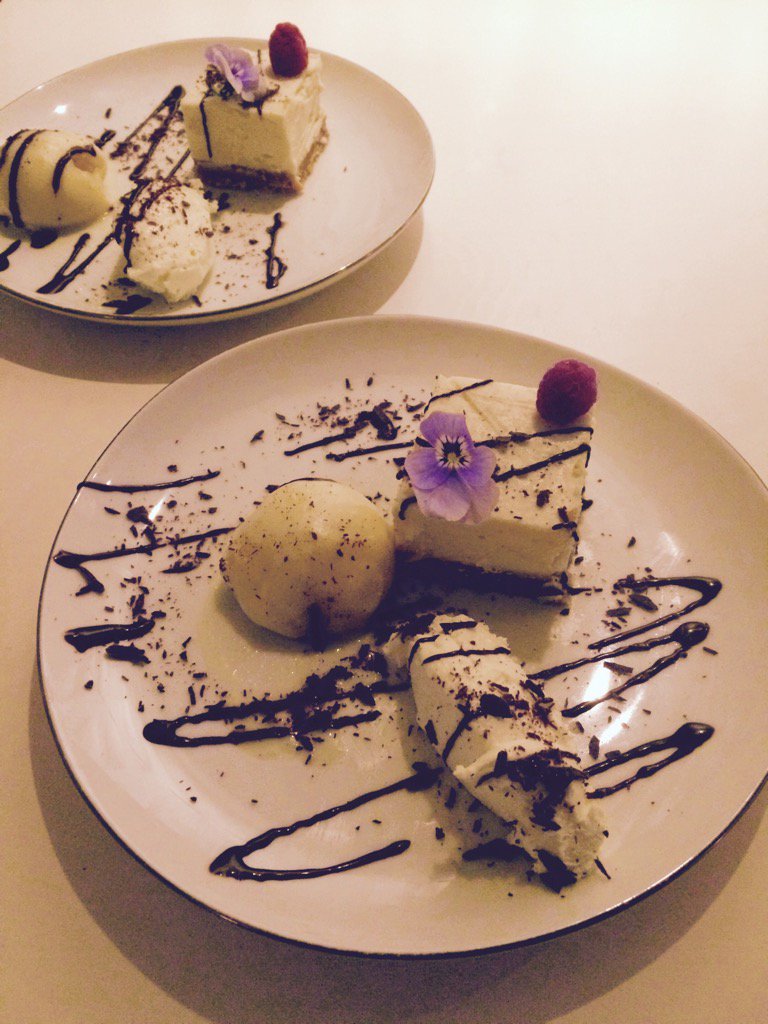 Who doesn't love Cheesecake!? #NottingHill #Indulgent