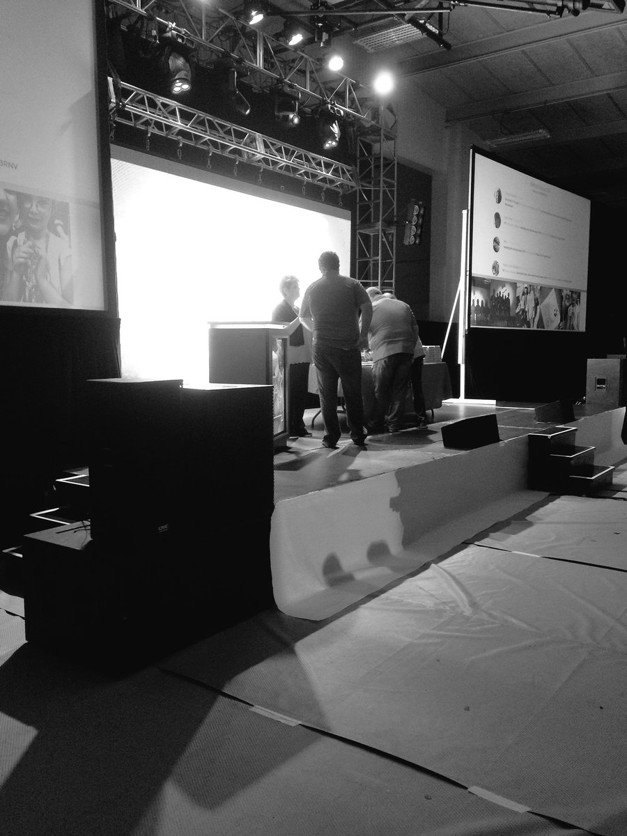 ParadiseProdKC's tweet photo. Stage Set: β
Doors Open: β
Day 3 of #MASCstate2016 is almost to begin! https://t.co/T92gQcJPOz