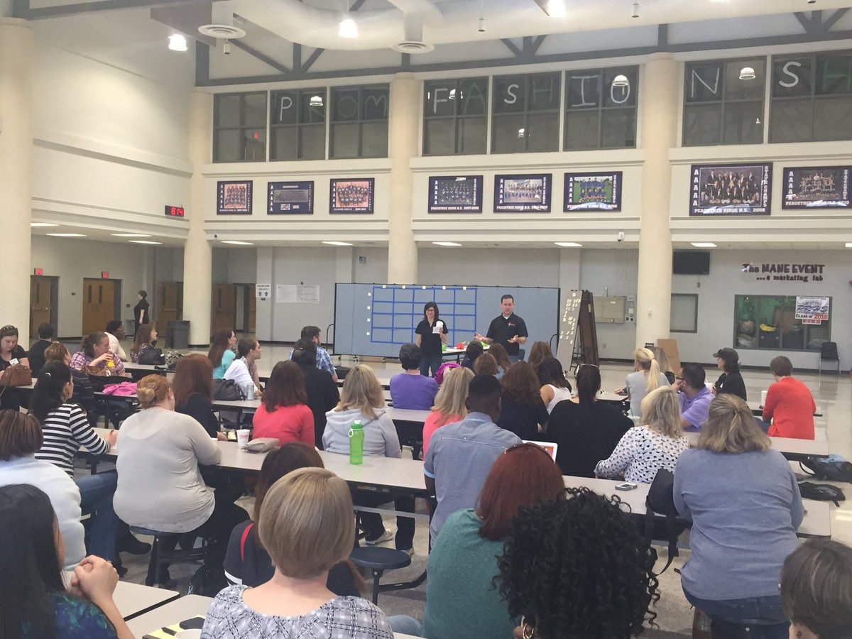 amyvitala's tweet photo. The fabulous @ScienceinGCPS &amp; @blbbrush kicking off #STEMcampATL! https://t.co/JIKkDaCFUQ