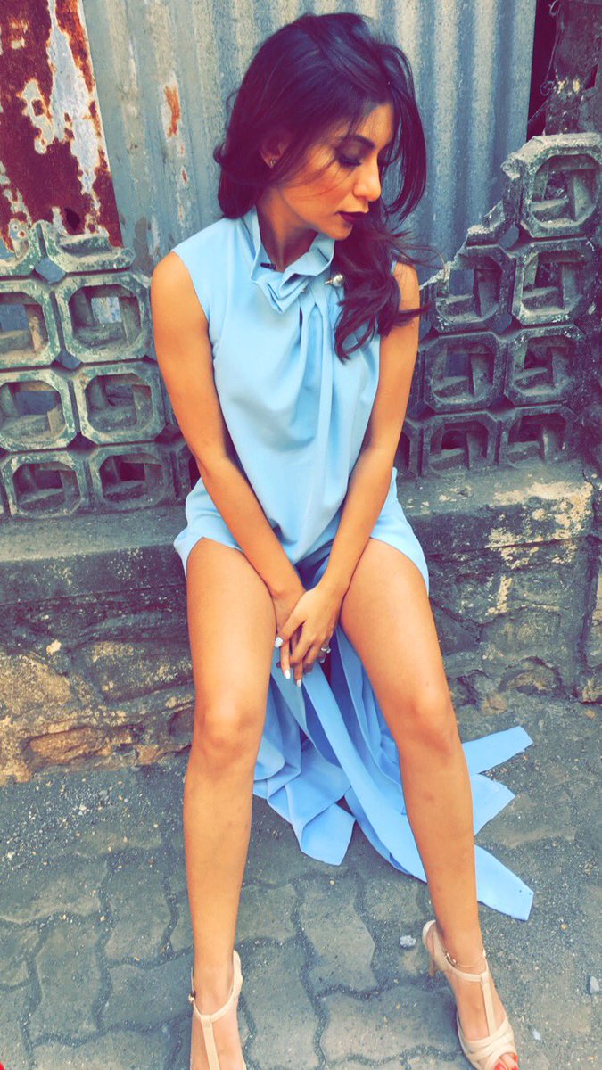 MissMalini's tweet image. OMG @eltonjfernandez I had the best time ever! @maliniagarwal #SuperBlogger makeup tutorial #FTW thank you :) xoxo