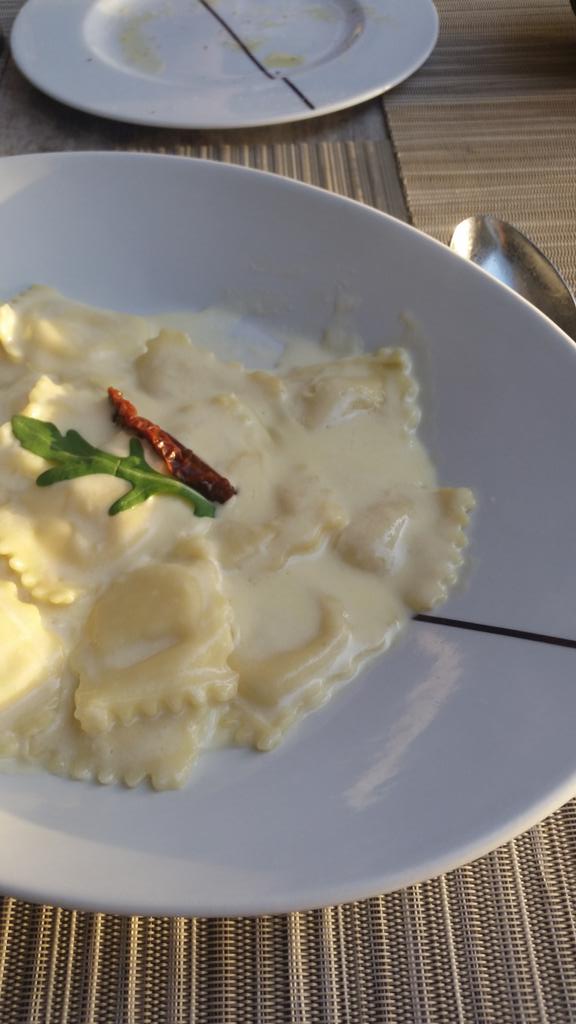 FactAwardsDOHA's tweet photo. Went to Paper Moon : Great Ambiance and Great Ravioli with truffle cream sauce ! https://t.co/3V02pe7AX4