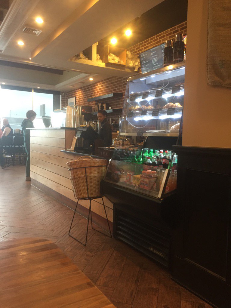 AdahRoseBitterb's tweet image. breakfast in #Kensington #JavaNation Delish and friendly