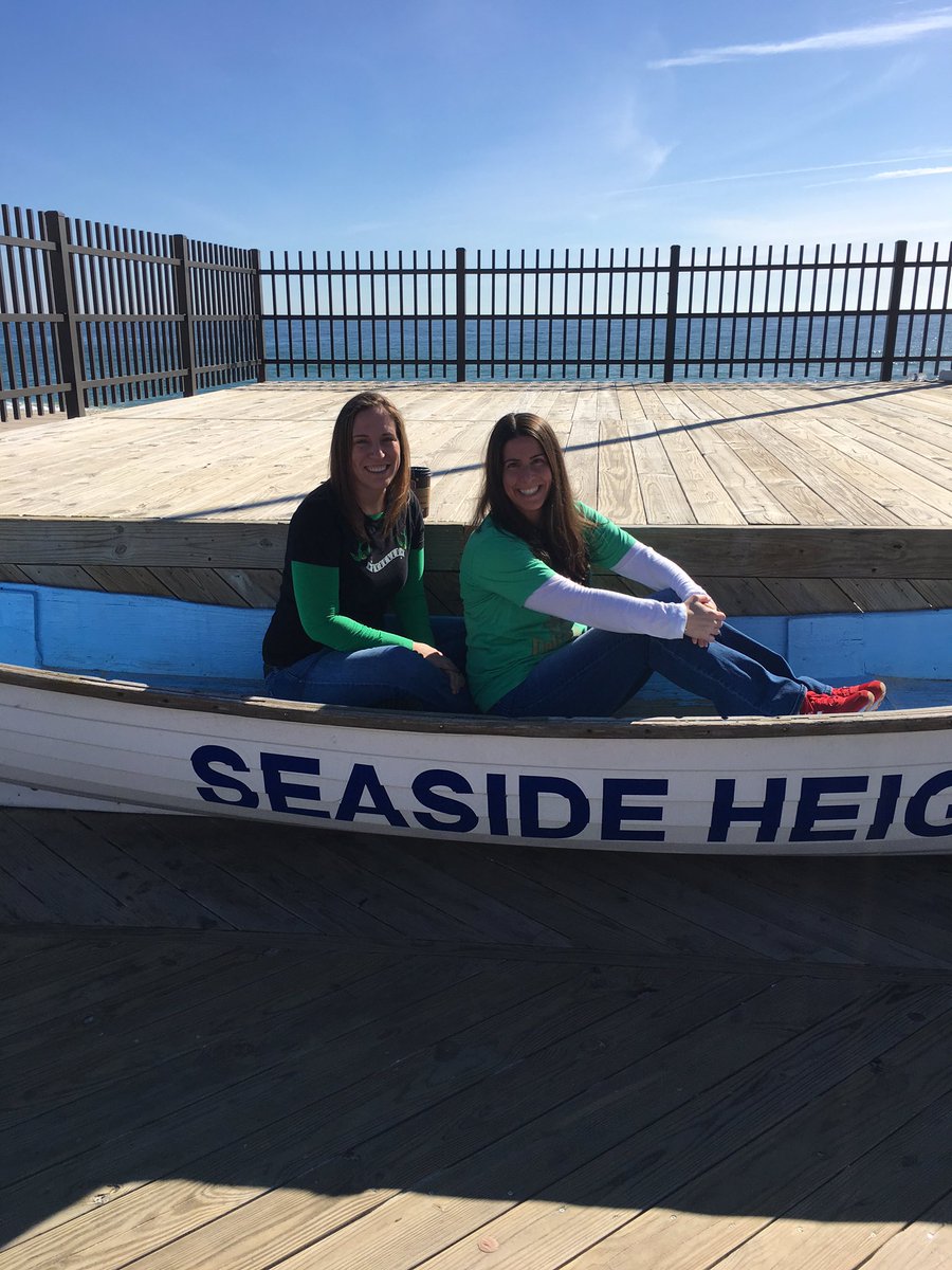 ttino24's tweet photo. Seaside Heights for St Patrick's Day parade and bar fun with @motherclucker11 ! Off to the bar we go! #klees https://t.co/ITVvg1aWBg