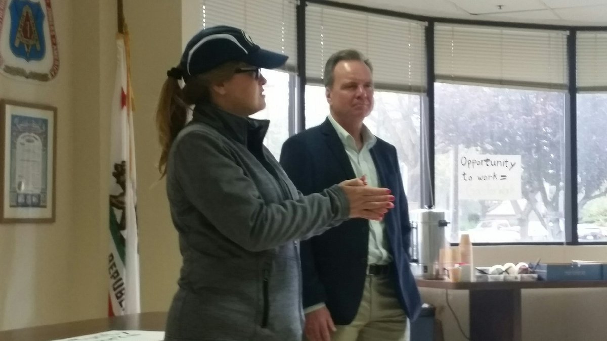 .<a href="/SupCindyChavez/">Cindy Chavez</a> rallying vols, says #OpportunityToWork builds on #MinWage so ppl who wk hard can cover the bills.