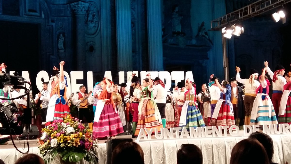 Preciosa exaltación de las tradiciones #RegiondeMurcia hoy en elección #Reinadelahuerta #Archena está representada