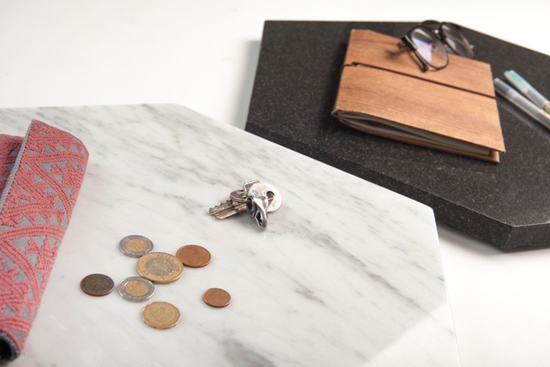 Taller_R's tweet photo. Carmen, hexagonal white marble or black granite trays
#TheRSignature #TallerR https://t.co/wO1ssM3nTB