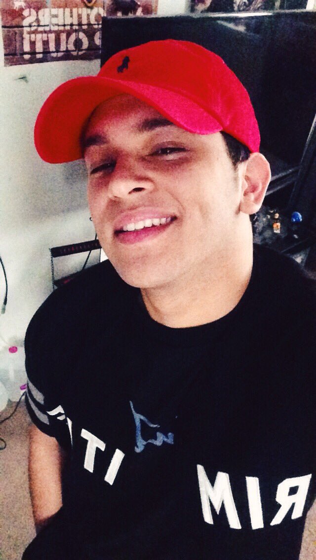 DeLeonsIIIEye's tweet image. Ya boy 🌴