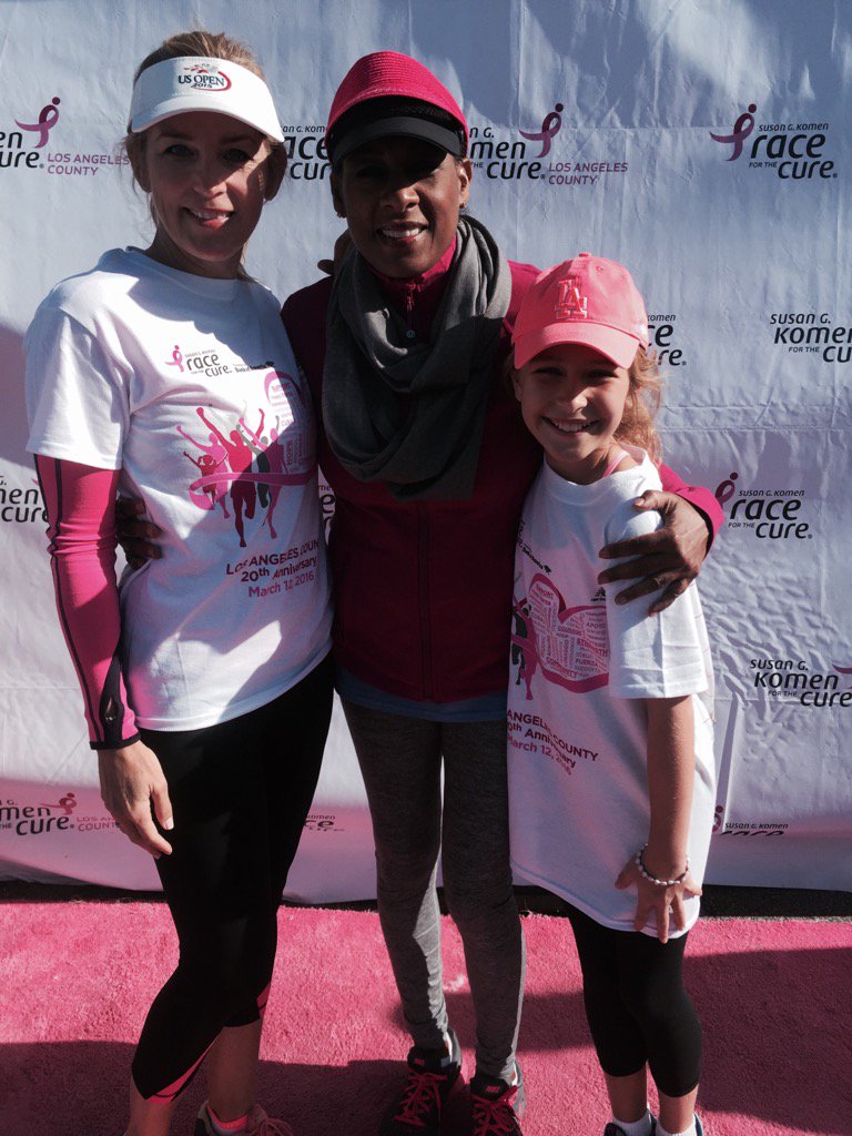 Patharveynews's tweet photo. With @JillArrington and her beautiful #daughtet @RFTC2016 #family #fun #CBSLA https://t.co/ktRVF3x2hh