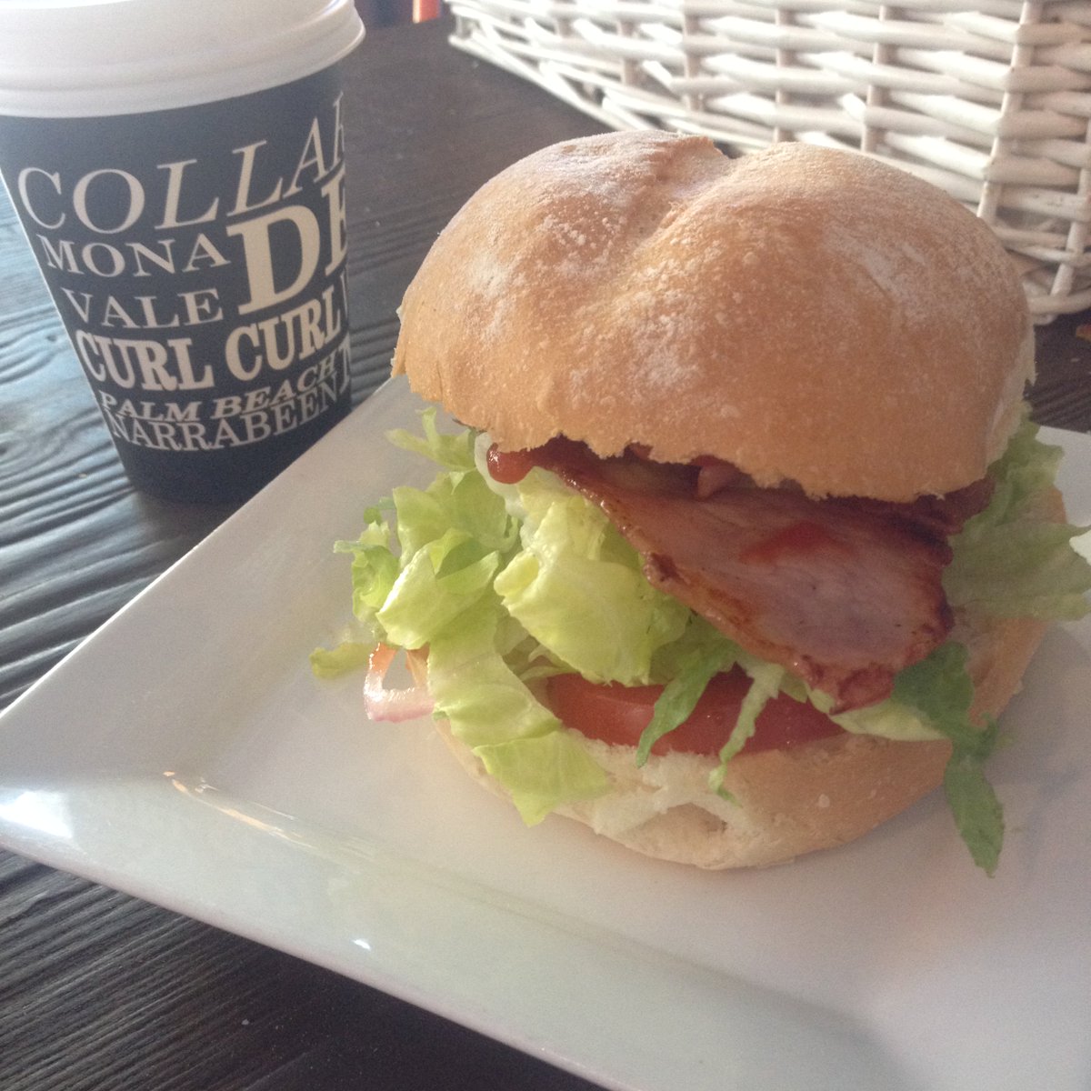thechicknshack's tweet image. Sundays were made for the finer things. Enjoy a brekkie roll &amp;amp; fresh coffee -
we&apos;ve got your #ShackRecovery sorted!