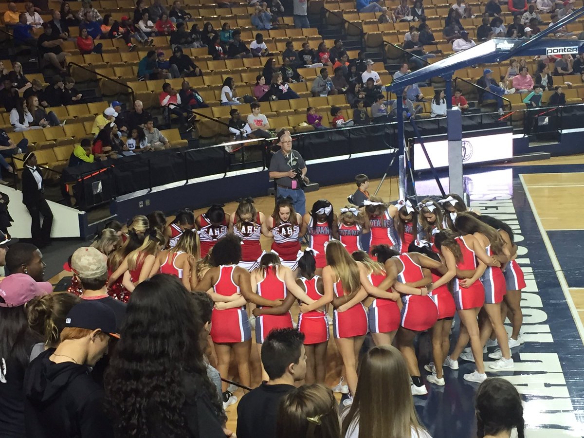 CAHS_LEADERSHIP's tweet photo. TITAN NATION❤️ https://t.co/LB5PRSLMEh
