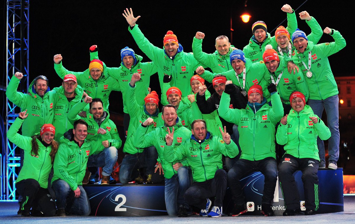 DirkHofmeister's tweet photo. ... und so feiern die #Biathlon-Herren @skiverband das heutige WM-Staffel-Silber: Lautstark und ausgelassen! https://t.co/xWxltsGssP
