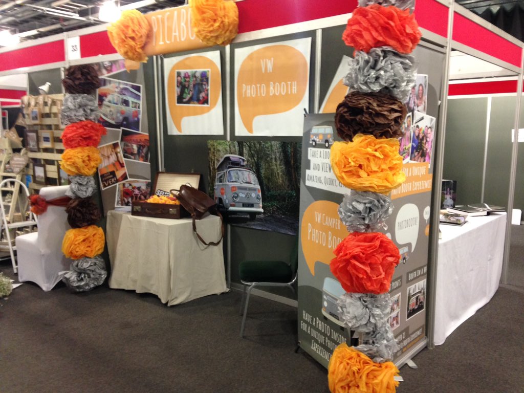 idomagazine's tweet photo. @Picabouk @idomagazine wedding show tomorrow @DoncasterRaces https://t.co/7OEB7SAhRc