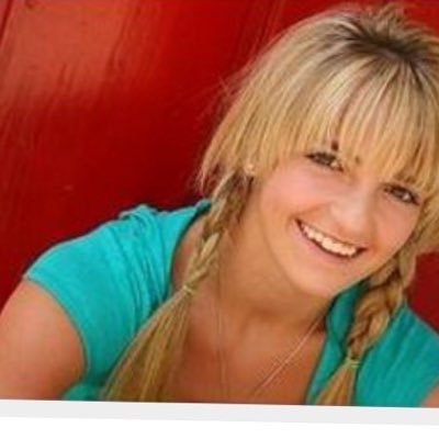 solfraanco_'s tweet photo. La pequeña rydel se convirtió en toda una mujer pero aun así con 22 años sigue teniendo ese corazon de niña https://t.co/sPyIEMy3b4