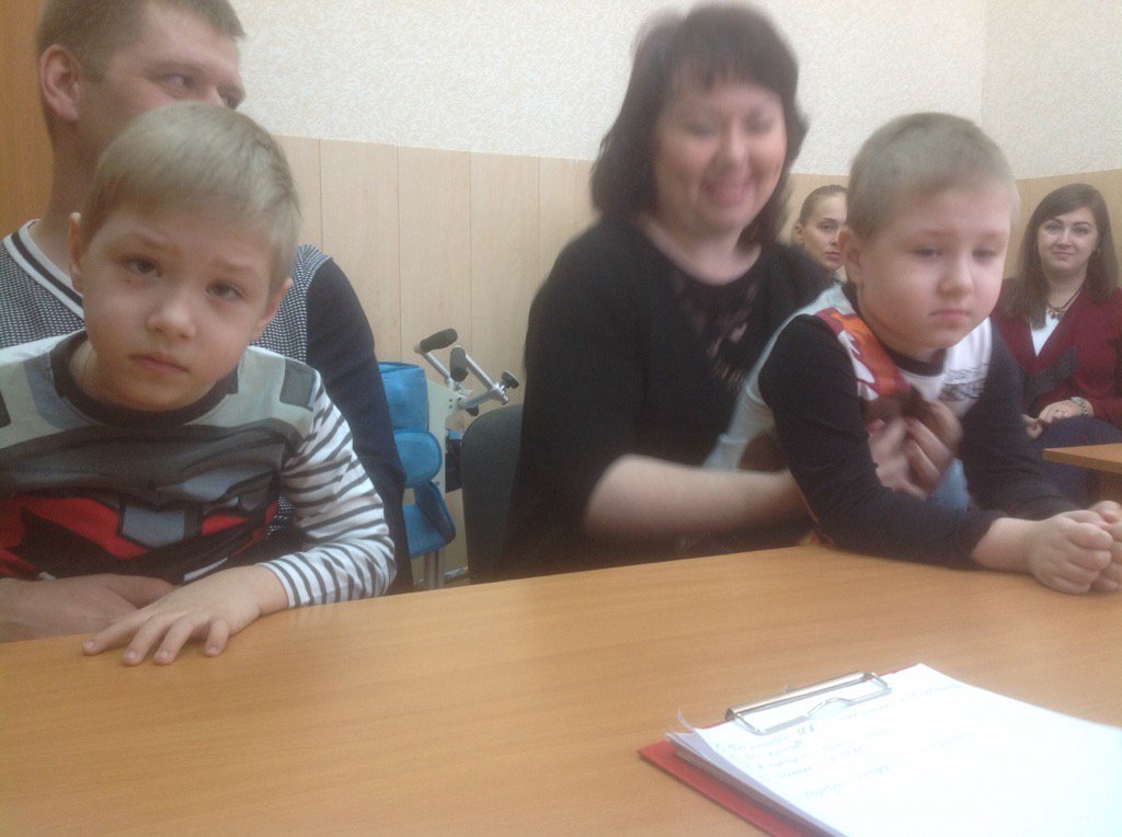 irinabakanova's tweet photo. Для Никиты очень необходимы специализированные ходунки, которые ему вручил Владислав Александрович https://t.co/8tmHPfnz17