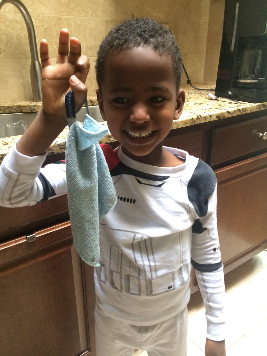 ACleanManor's tweet image. Mom can I have my Norwex cloth to wipe my face off? #winning #norwex