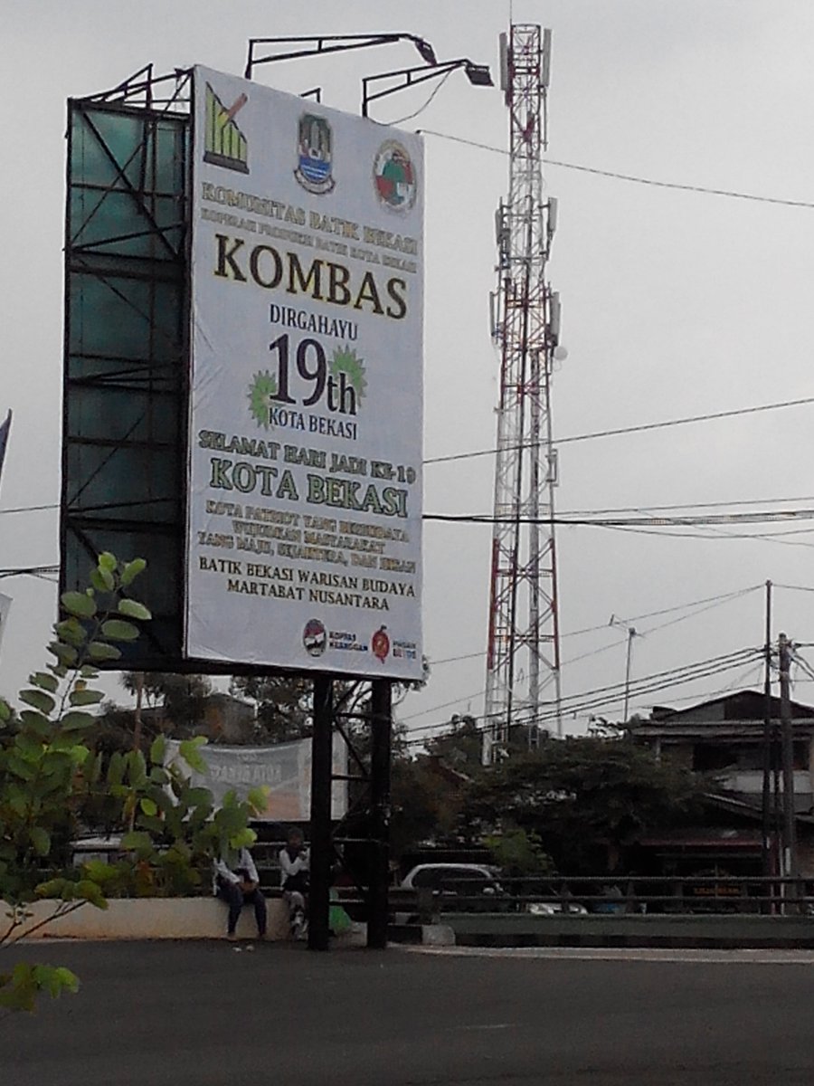 koperasikombas's tweet photo. Kota patriot yg berbudaya
Wujudkan masyarakat yg maju sejahtera ihsan
Batik Bekasi warisan budaya martabat nusantara https://t.co/Mkgqf5RJbO