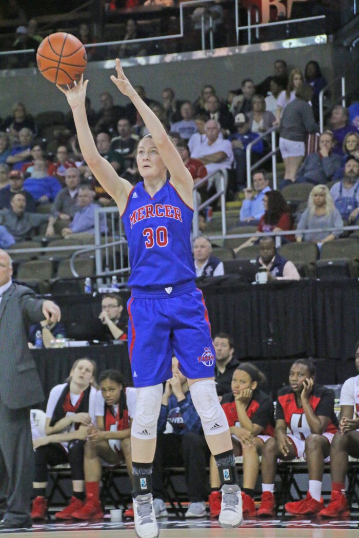 daarik_gray's tweet photo. Story: Lady Titans advance to Final Four
https://t.co/yKAgJMsF9z https://t.co/RGC5r7QBYn