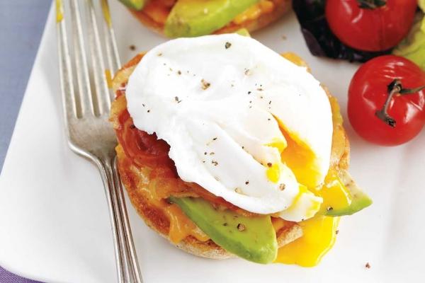canadianliving's tweet photo. A list to live by: 17 easy recipes you can make in 20 minutes #dinner #recipes https://t.co/VZDN0azPAn https://t.co/zEdm7dhAUJ