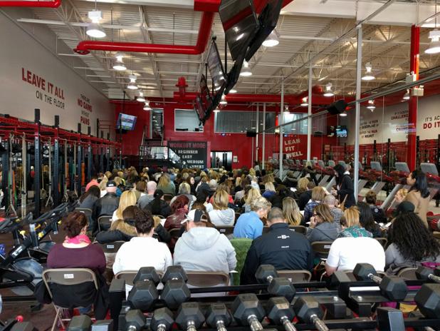JohnSavidisCA's tweet photo. The nutrition seminar is about to begin!!! https://t.co/F9wHha2ana