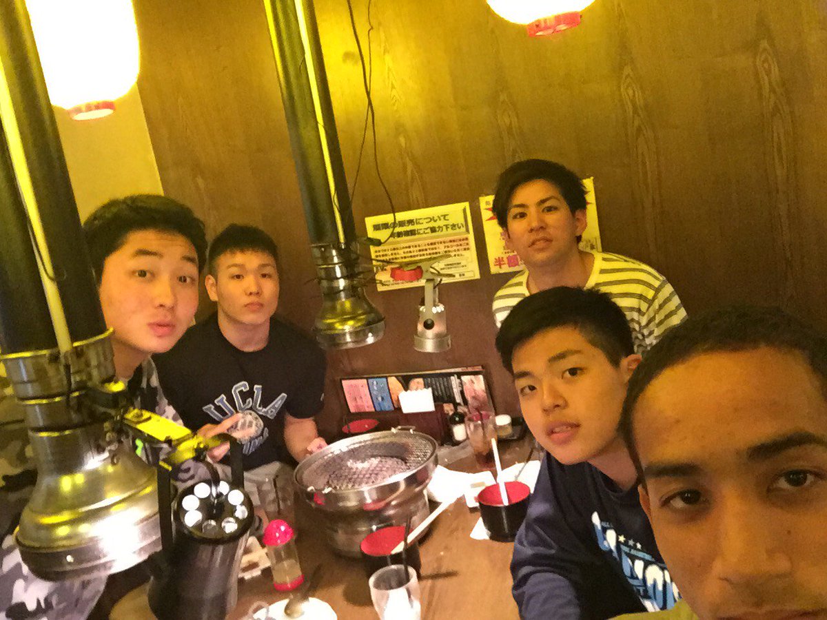 Bsk74Tom's tweet photo. 今日は後輩ちゃんたちと
ご飯行って
明日ゆーかが飛ぶから
少しお話もした。

また集まろう！
九州に行くとき泊めてくれる
みたいだから今度行くね～♪ https://t.co/FGSNuNGY6f