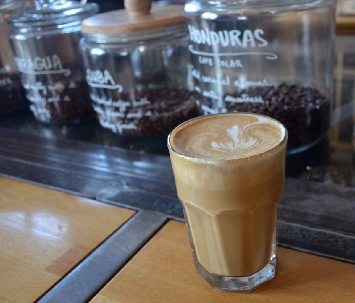 selectivelysosh's tweet photo. More Photos & #IGoEastofYonge Review on #MerchantsofGreenCoffee @mgc_cafe Link: https://t.co/7QNZXbsHbo
#coffee #to https://t.co/UNEdAyZYUw