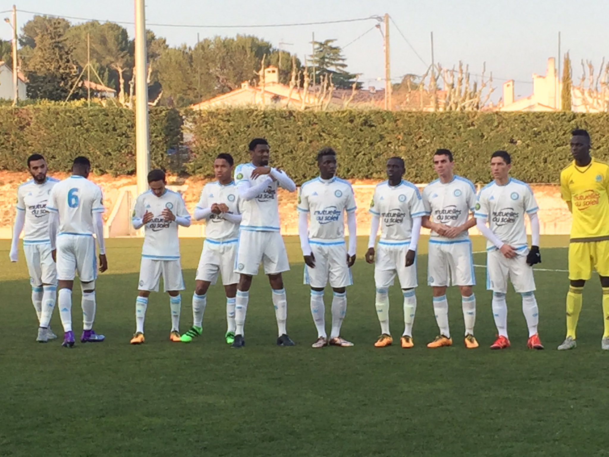 [Saison 2015-2016] Les Minots de l'OM en CFA - Page 3 CdXN-daW0AAs1AA