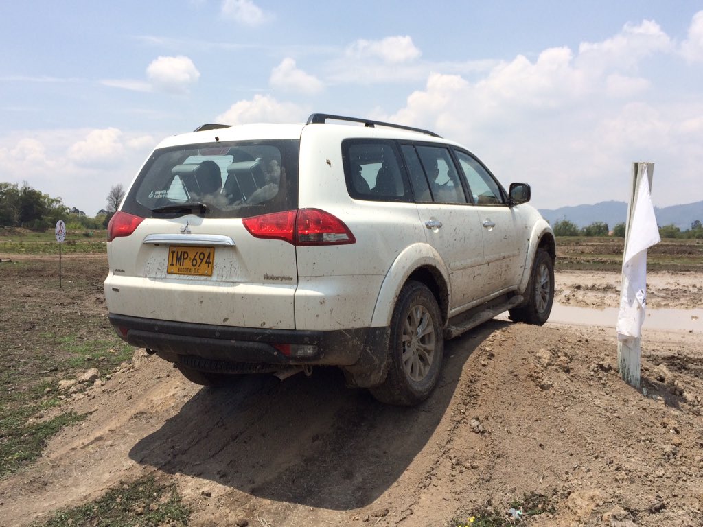 Autosdeprimera's tweet photo. Así se vive el #Mit4Fun de @MitsubishiCol en Bogotá, todos los amantes de la marca y el 4x4 están invitados https://t.co/PnGd5V39sn
