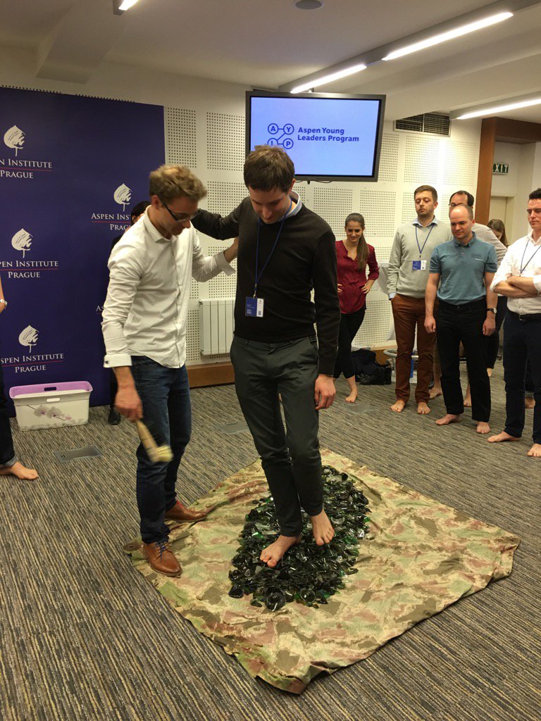 npoliakov's tweet photo. Chodime po skle #aylp2016 @Aspen_Prague https://t.co/l4msVXQyqg
