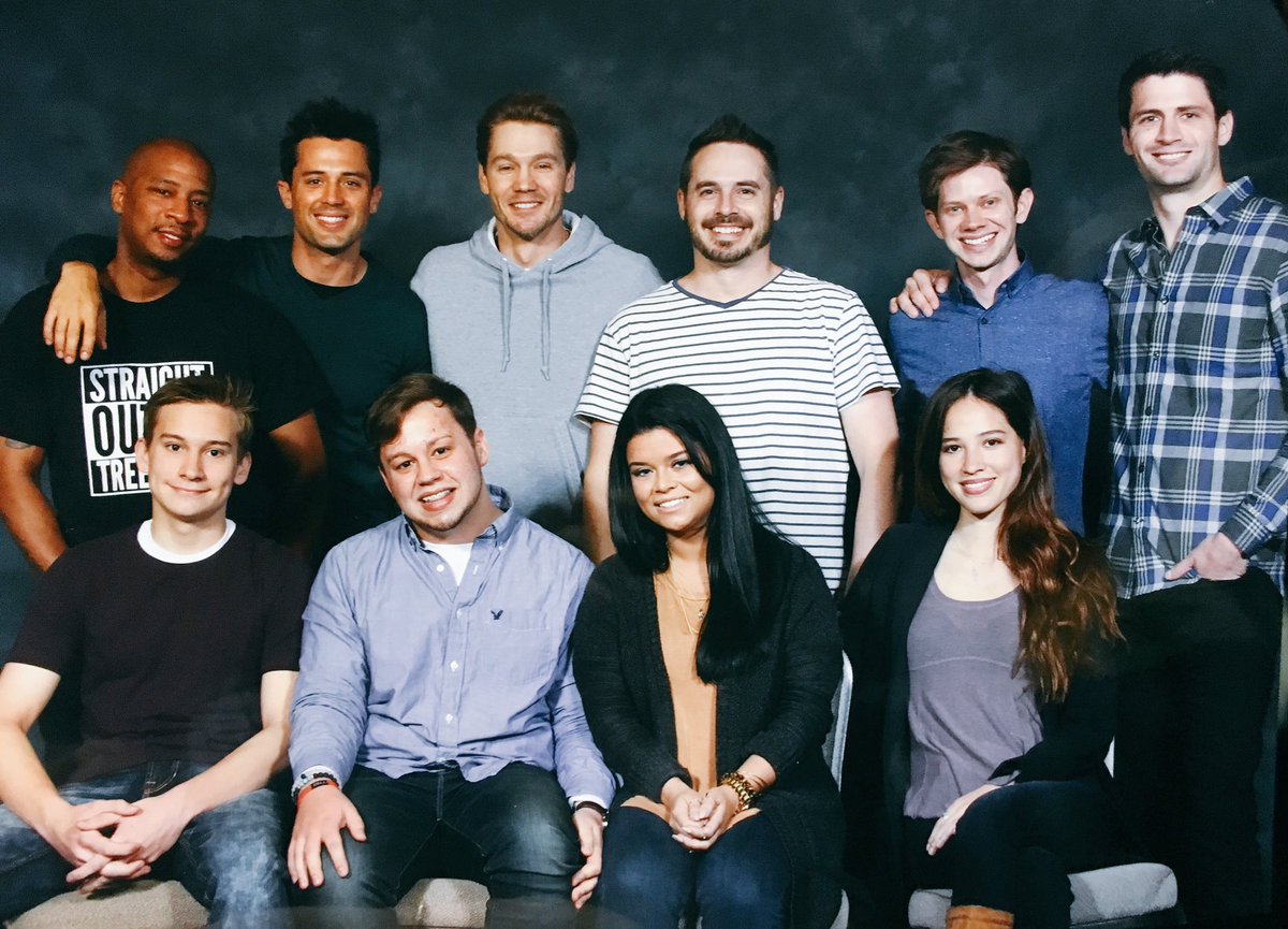 OTHdiary's tweet photo. Couldn't have asked for more. Absolutely so thankful for this amazing, one of a kind cast. #RTTH3 #OneTreeHill https://t.co/kIipYiFrmo