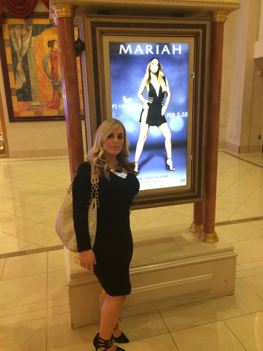 #SweetSweetFantasyTour just as excited as I was when I saw Mariah last month in Caesars,Vegas. Twice in two months!