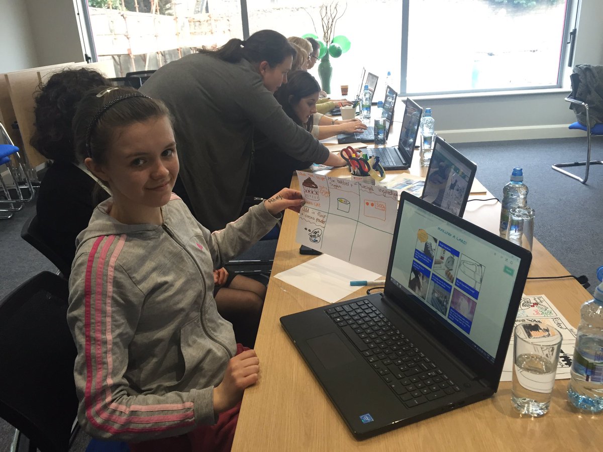 GirlsHackIRL's tweet photo. Excellent work from Emily - from storyboard to html comic strip! #girlshackireland #stem @scienceirel @CodingGrace https://t.co/DqC6mfkWMj