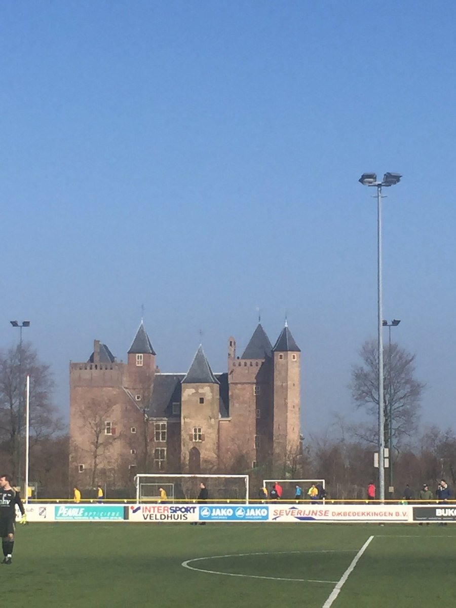 Het vierde gooit de wedstrijd bij <a href="/ODIN59/">ODIN '59</a> al voor de rust in 't slot. 0-2, goals een punter en tetter van Reiner.