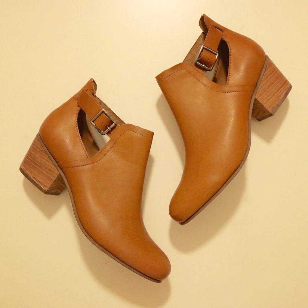 Fortress_Shoes's tweet photo. Buttery soft leather you can see 😍
📷 @mongbillabong featuring Alicia Scotch
#leather #ankl… https://t.co/FyEwbfTJtu https://t.co/maYzmHv9d7